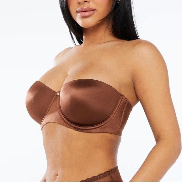 SAVAGE X FENTY: Core Microfiber Strapless Bra - Picture 3 of 13